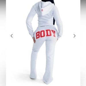 NEW - BACKSHOT HOODIE & SWEATPANTS 2.0 (HEATHER GREY/RED)SET Body By Raven Tracy